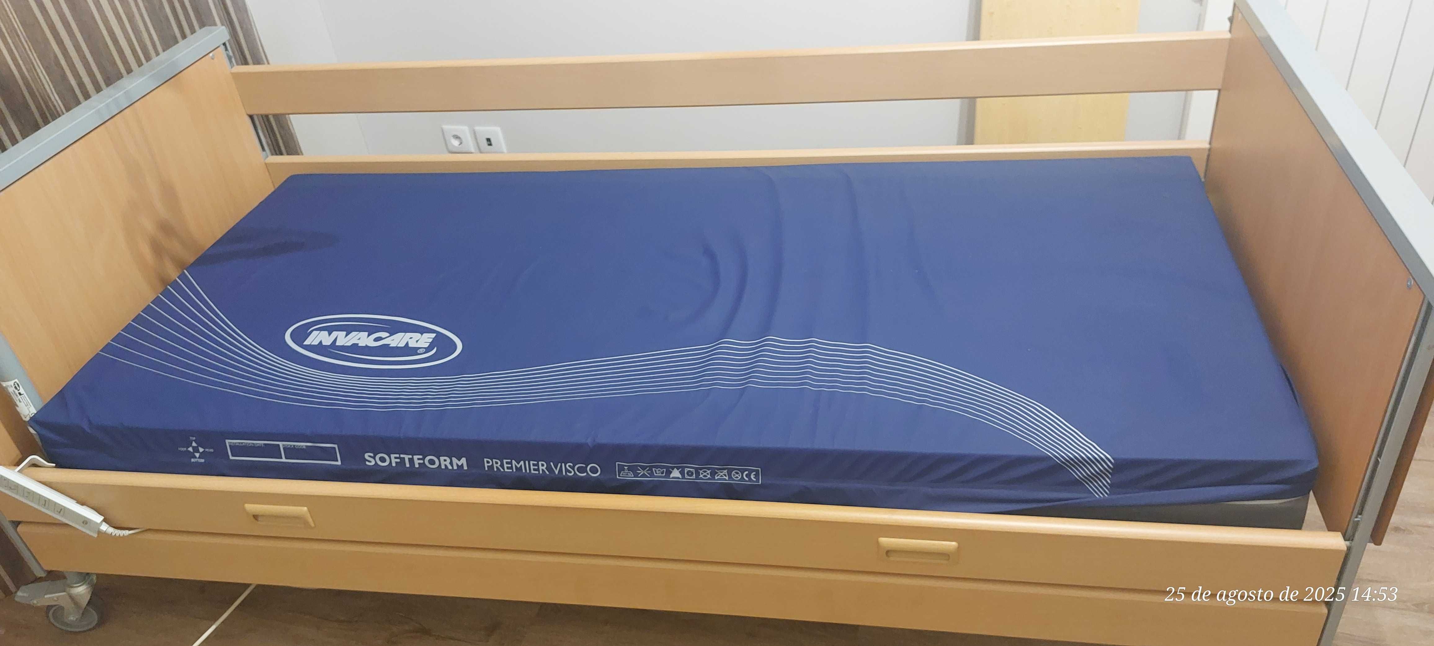 Cama articulada elétrica Invacare