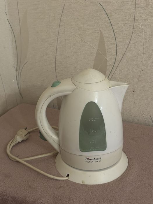 Чайник електричний