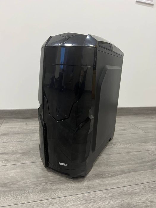 Корпус QUBE QB40X з червоною підсвіткою | 3 вентилятори