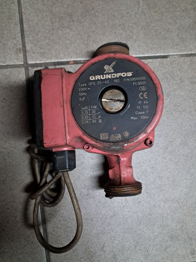 POMPA C.O Grundfos UPS 25-40