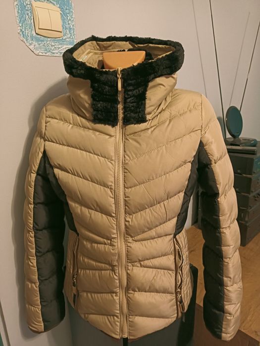 Beżowa kurtka zimowa