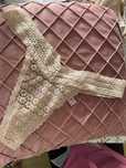 Stringi koronkowe Victorias Secret L