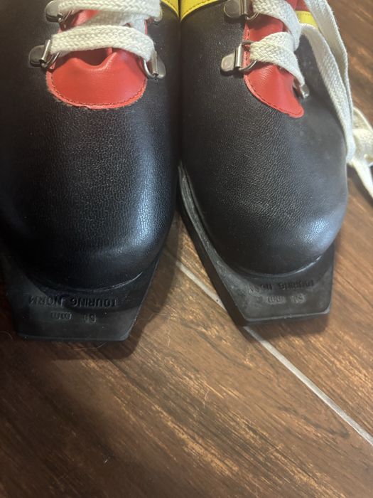 Лижні черевики. Чоловічі, нові. Botas (Vintage)