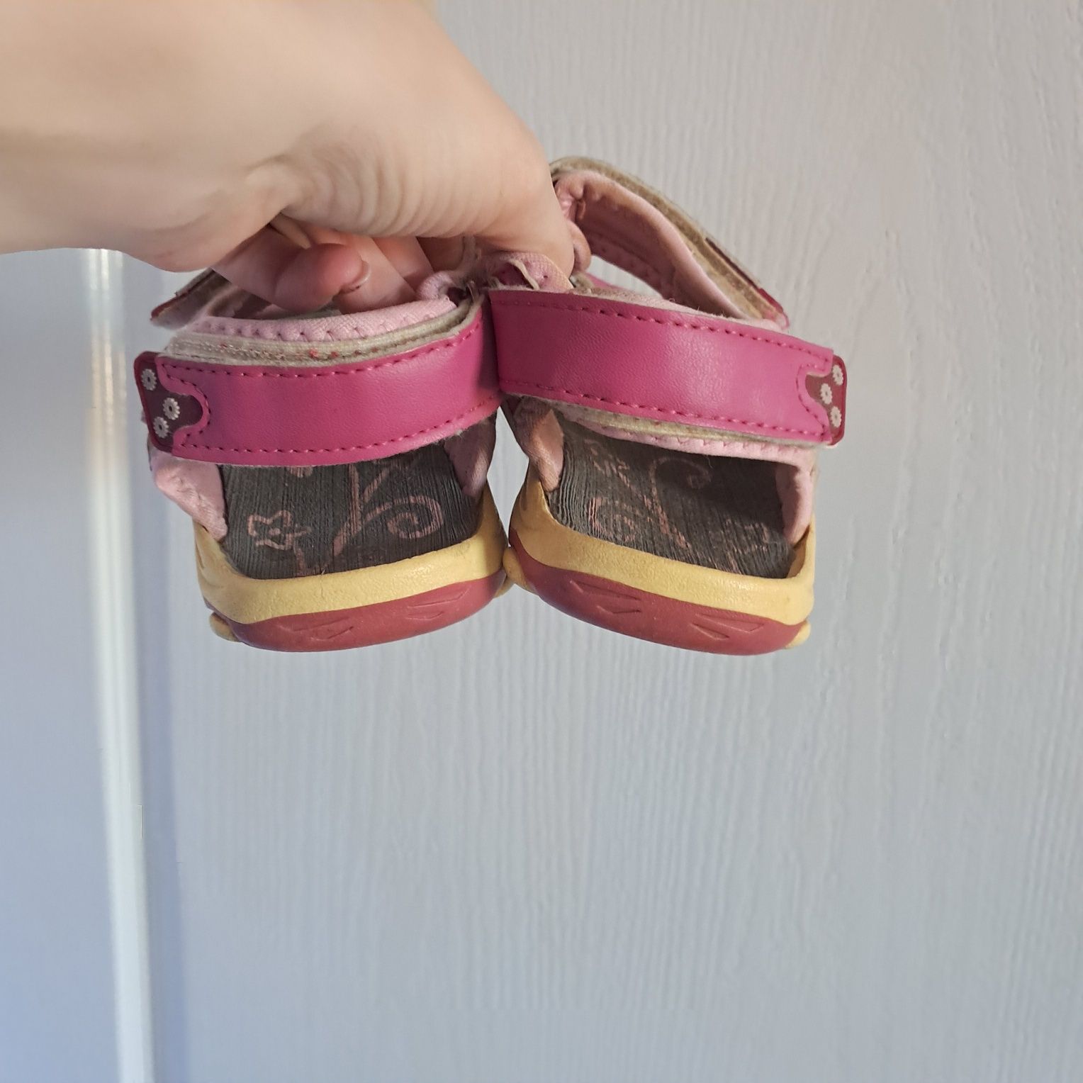 дитячі босоножки сандалі cupcake 28 р 18 см  на дівчинку