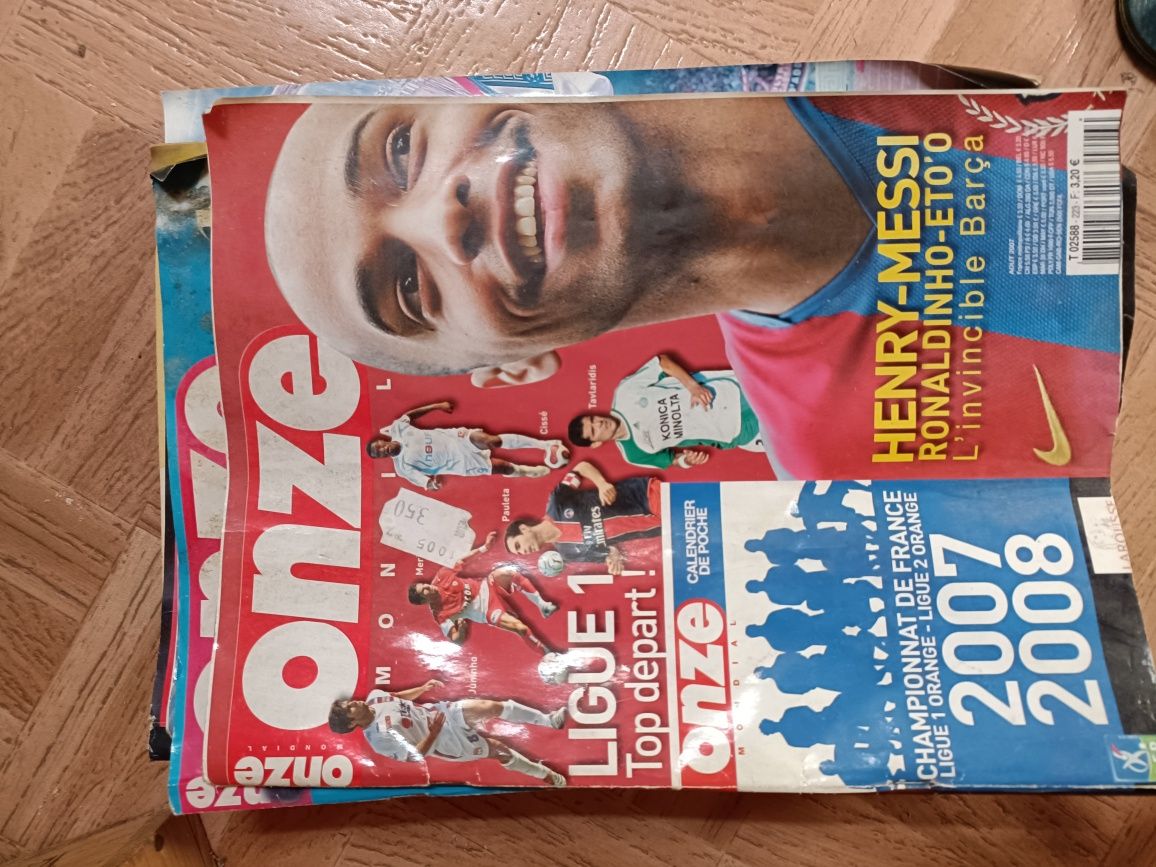 Revista Onze Mondial
Temporada 1989/90/91/92/93
Entrego em mãos local