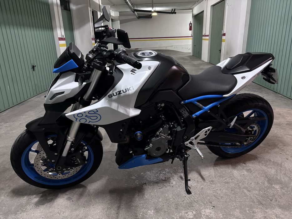 Suzuki gsx 8s ano 2023 impecavel