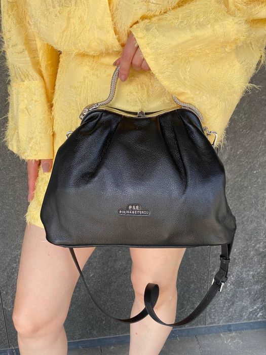 Сумочка з натуральної шаіри з ефектною ручкою