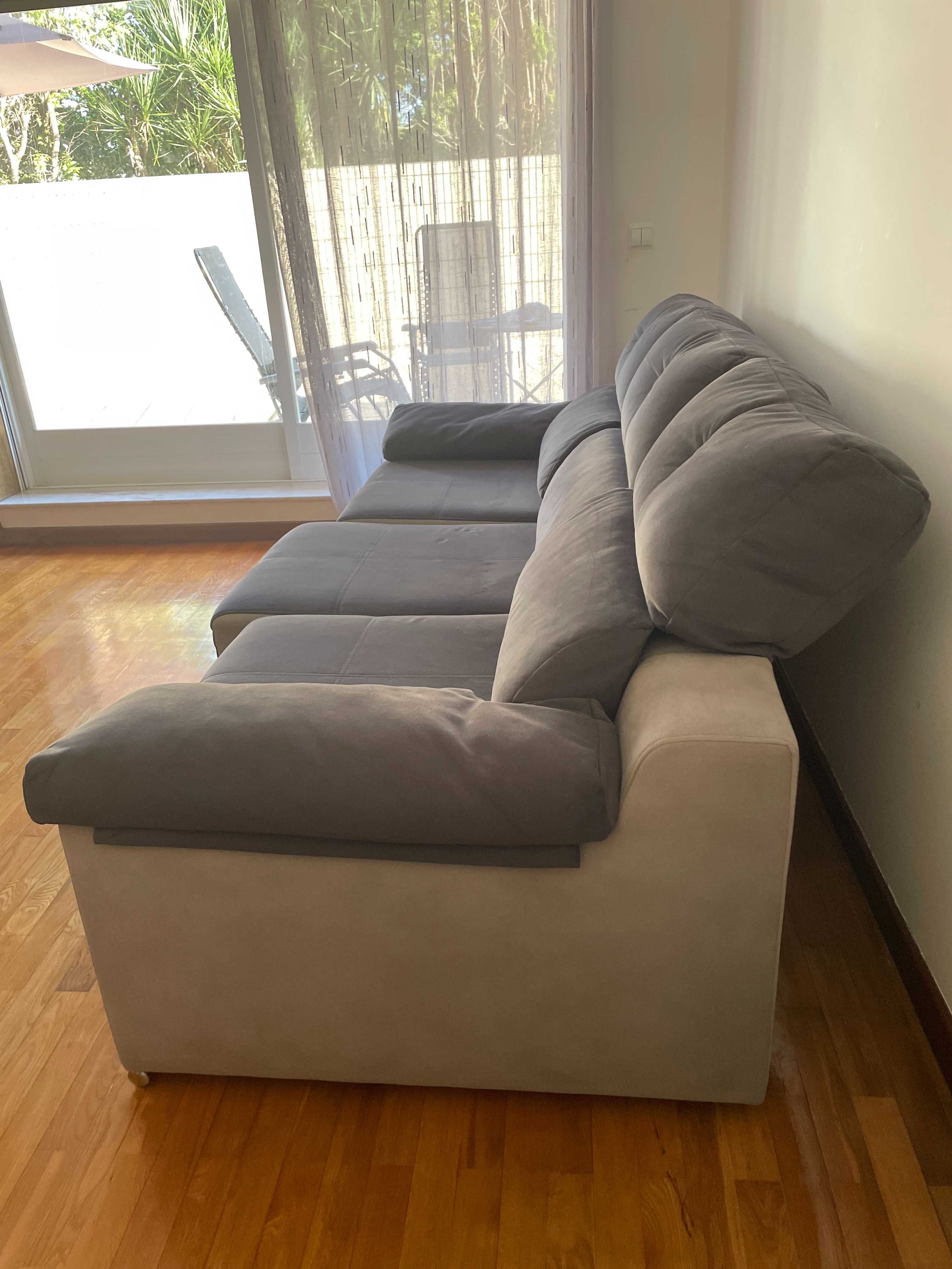 Sofá de 3/4 lugares com chaise longe