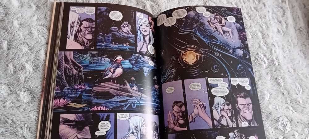 Komiks Tokyo Ghost z autografem