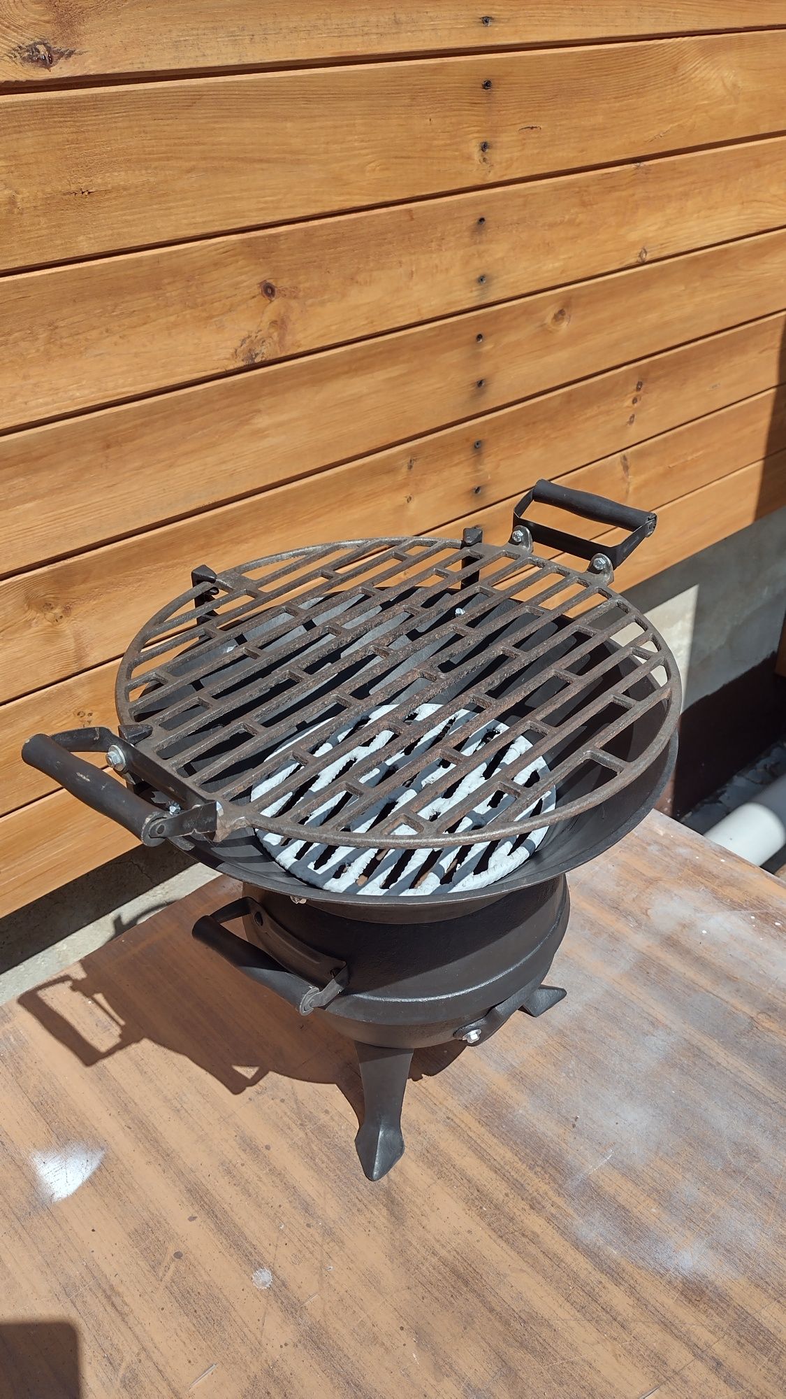 Grill kociołek żeliwny + gratis