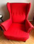 Fotel Ikea Strandmon czerwony
