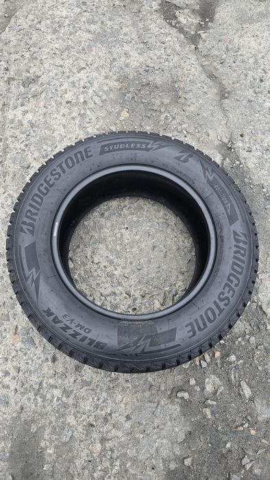 Bridgestone Blizak DM-V3 265/60/18