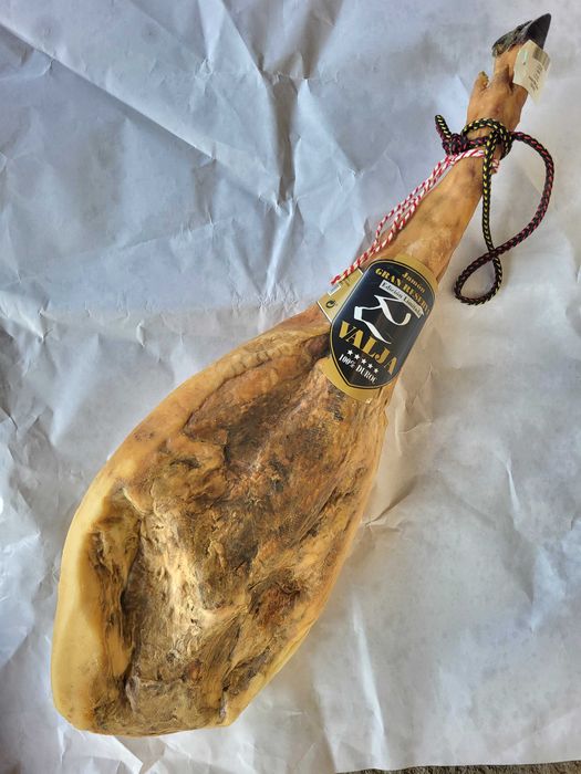 Хамон серрано 100% Дюрок, 8,2+кг, 18-20 міс. витримки, чорне копито