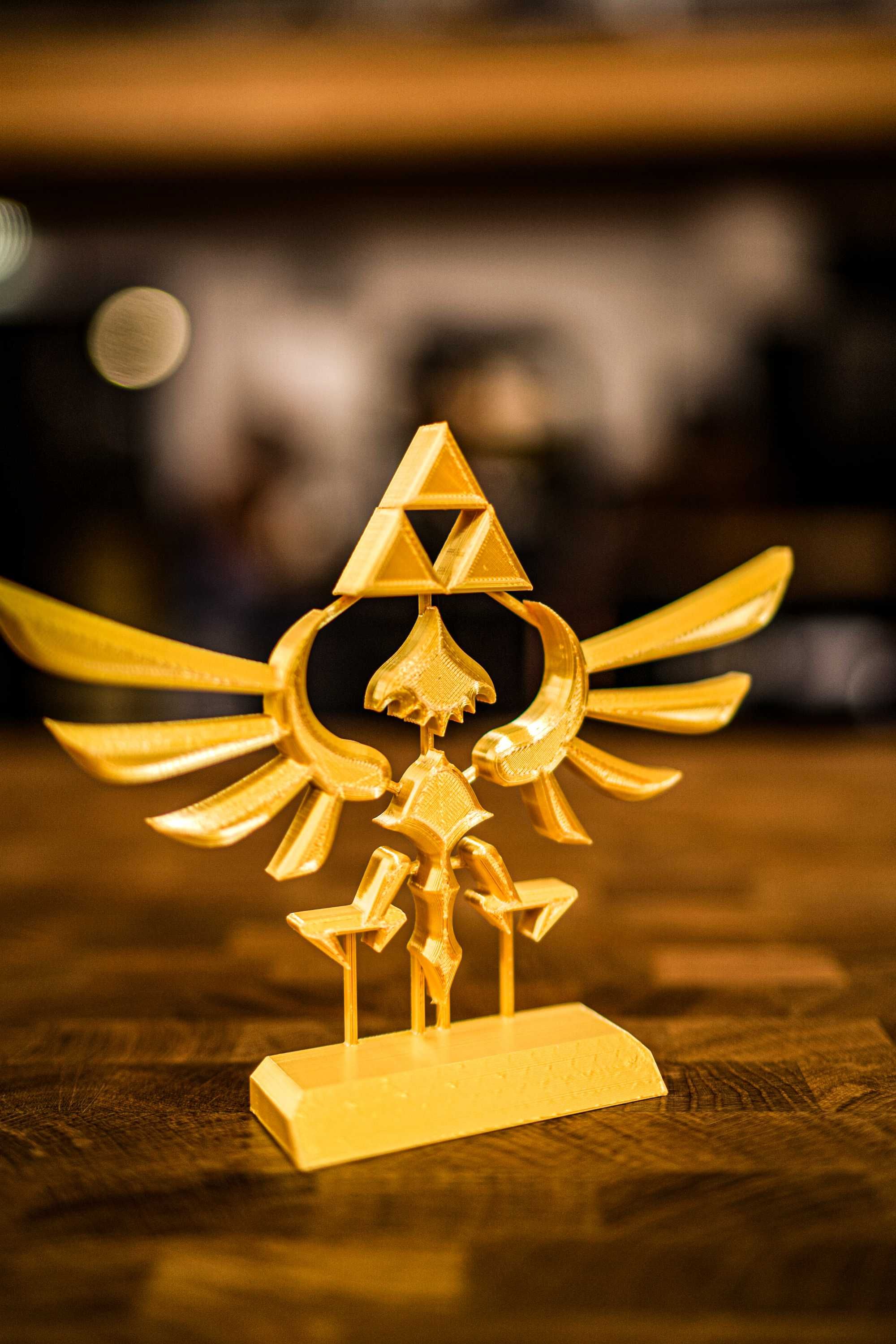 15cm Zelda Triforce Hyrule figurine