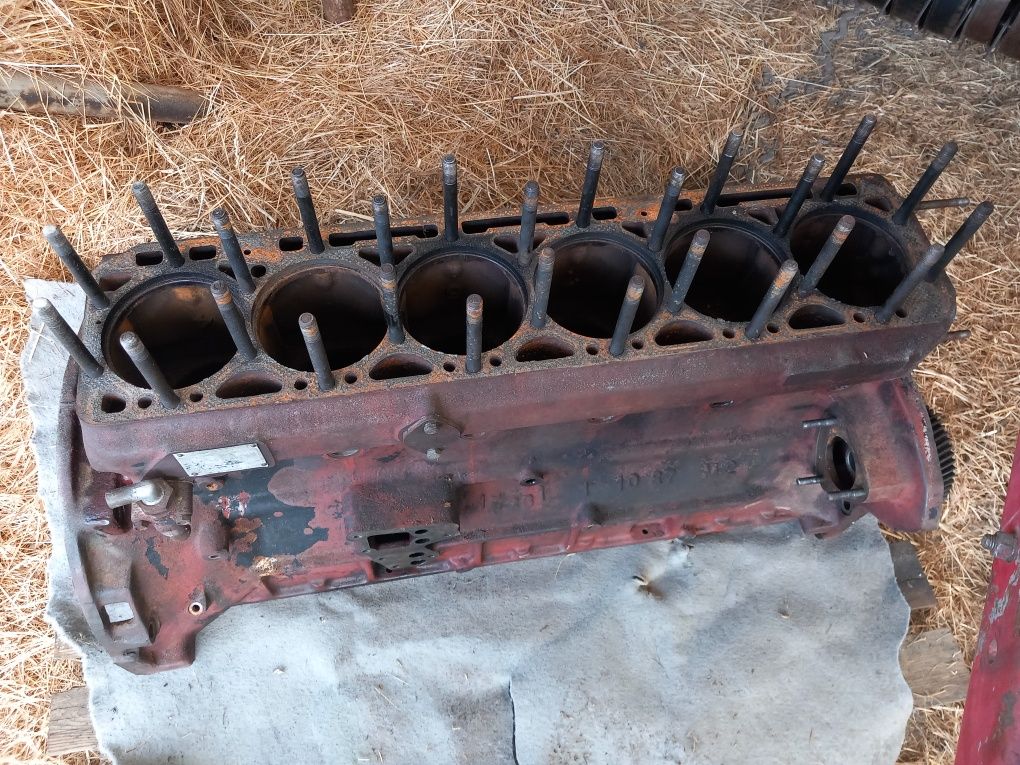 Ursus blok silnika 6 cylindrowy 1224 16  nowy typ sipma z 276/1
