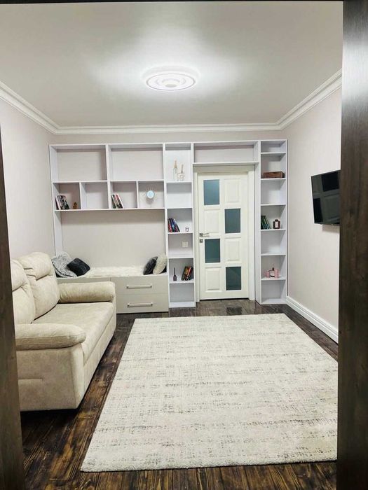 Срочно! Продам 2-х комнатную квартиру на Крымском бульваре