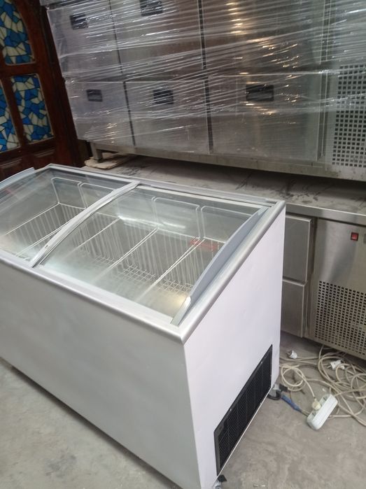 Морозильная камера ларь Угур 400 л