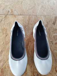 Białe buty marki Graceland rozmiar 37
