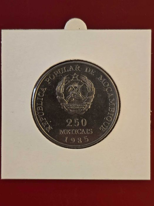 Moeda Moçambique 250 Meticais 1985 - 10 Anos Independência