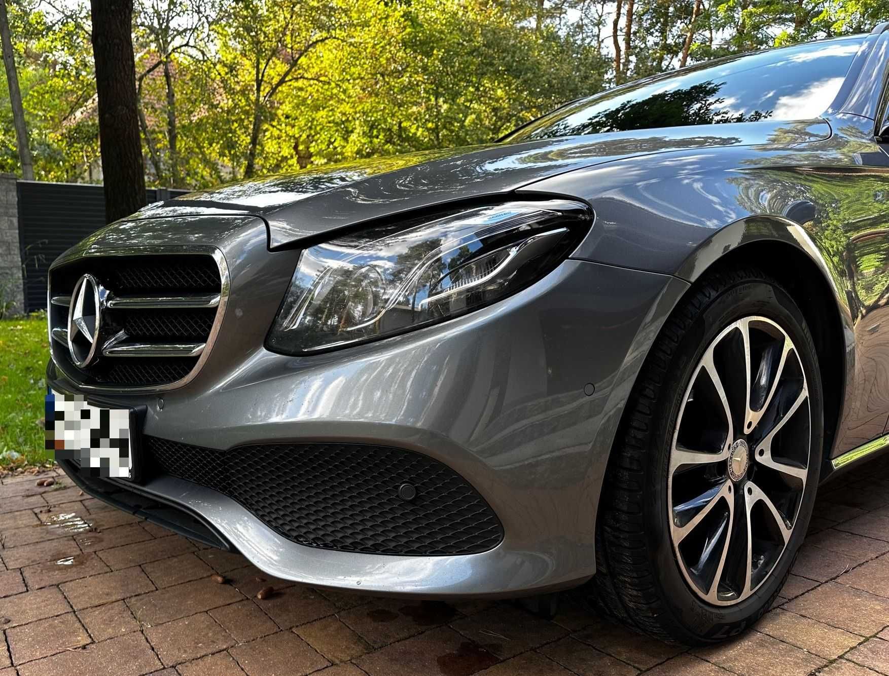 Mercedes E220d bogata wersja bezwypadkowy ładny zadbany