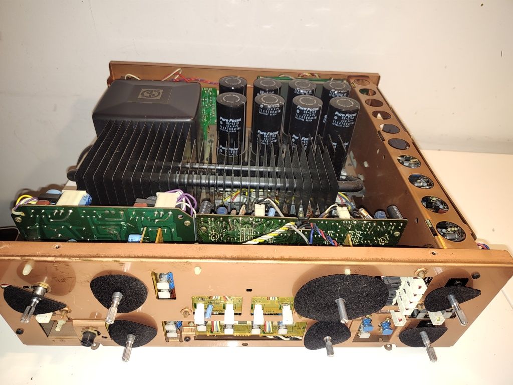 Sansui AU-D907G Extra , kultowy wzmacniacz stereo SREBRNY KOLOR