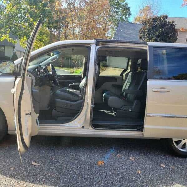 2016 Chrysler Town and Country
