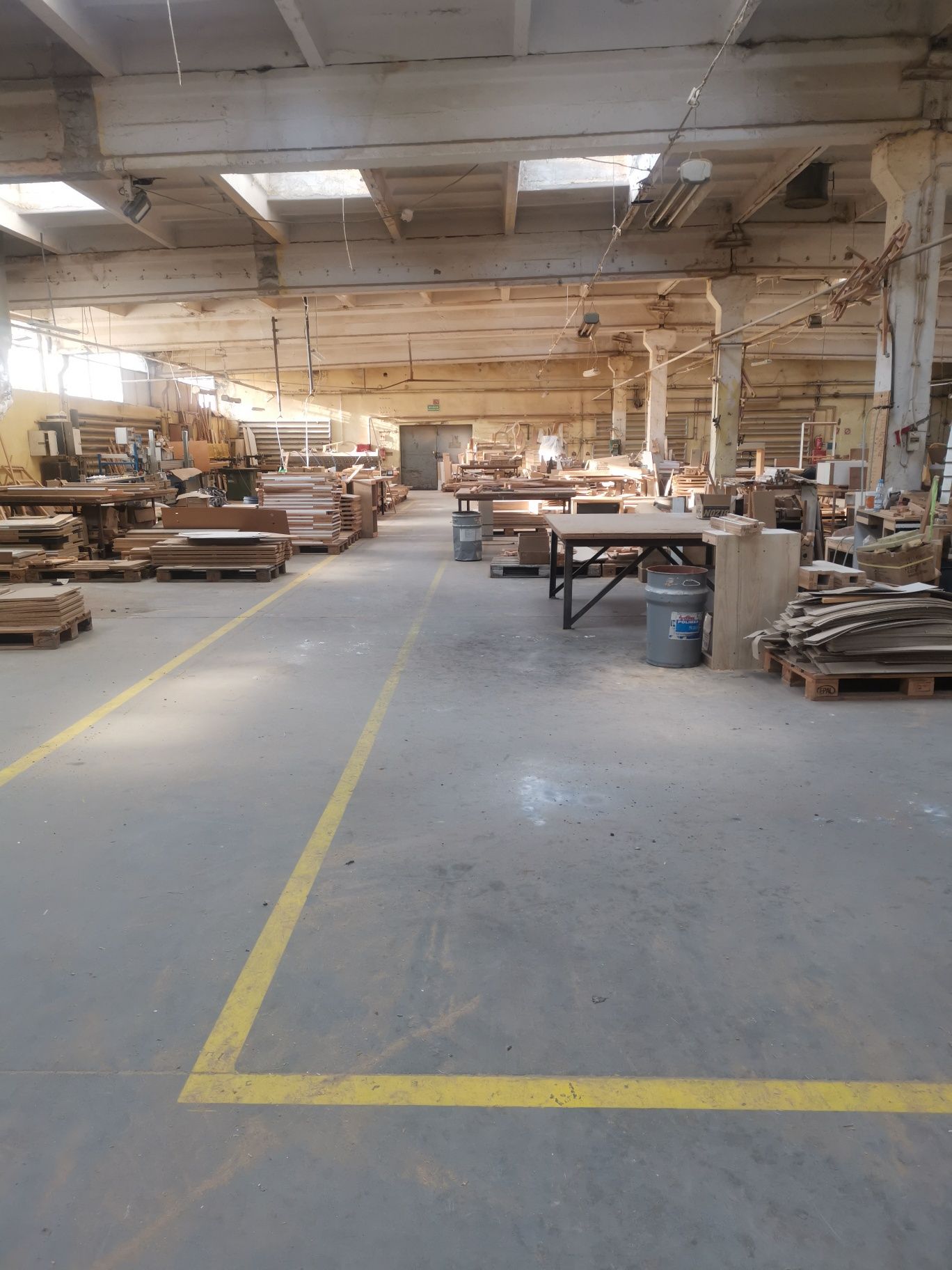 Hale Produkcyjne 5894m2- Fabryka Mebli Tapicerowanych