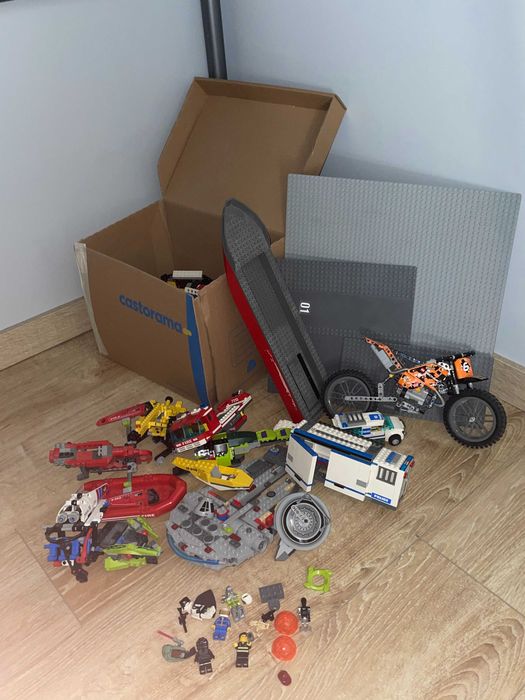 ZESTAW Lego 3,5 kg: Sokół Millennium 7778, Technic 42007, Atlantis