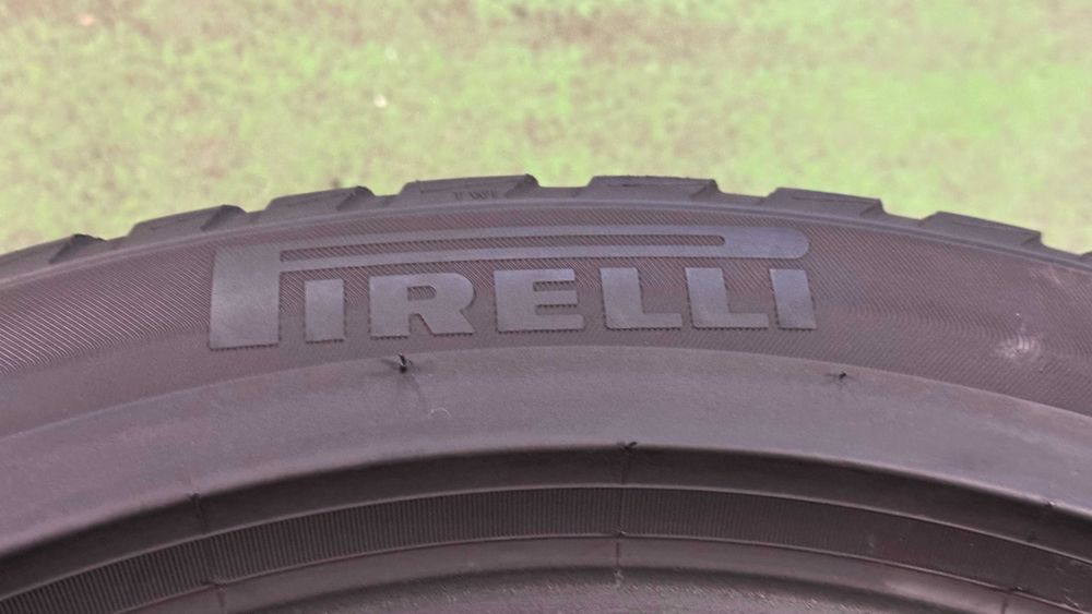 Komplet 245 45 R19 102V Pirelli WinterSottozero3 bieżnik 2x4,7mm 2x4mm