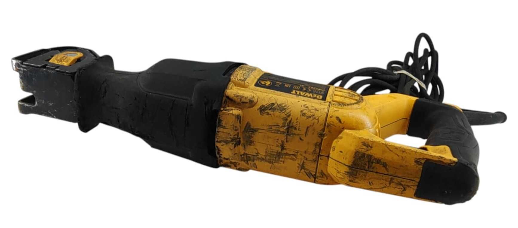 Piła szablasta DeWalt DWE305-QS 1100W
