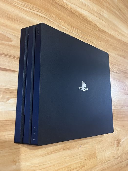 Ps4 pro.