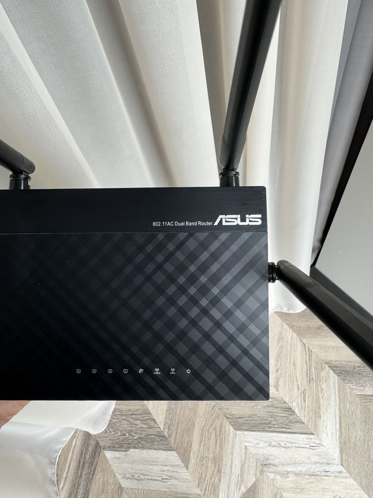 Продам маршрутизатор ASUS RT AC51