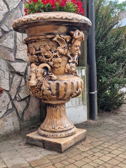 Donica ogrodowa XXL Rzymska 130cm 300kg