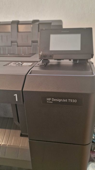 Plotter HP DesignJet T930 usado em bom estado