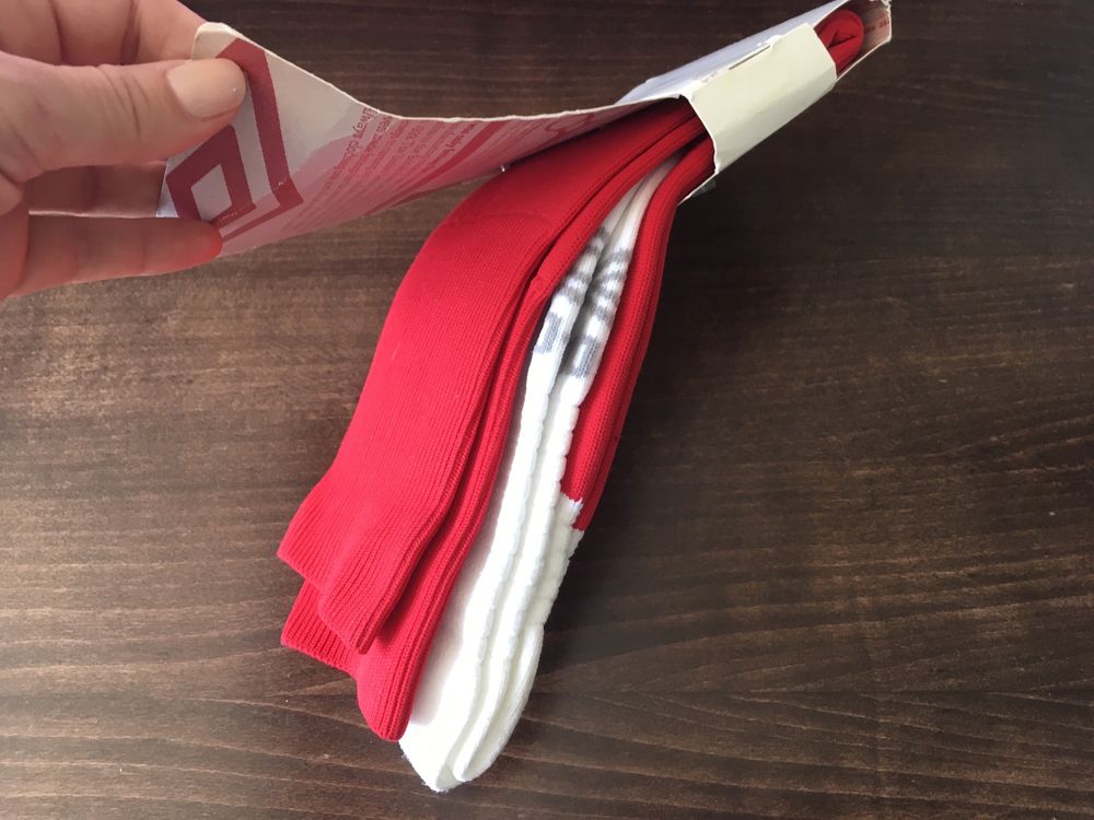 Nowe Skarpety piłkarskie Getry Umbro r. 44