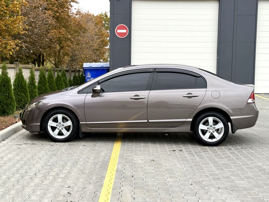 Honda Civic 4D, Полноценный Автомат, Газ-4