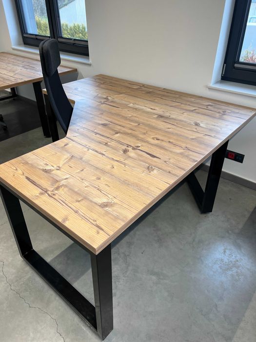 Biurko narożne w bardzo dobrym stanie