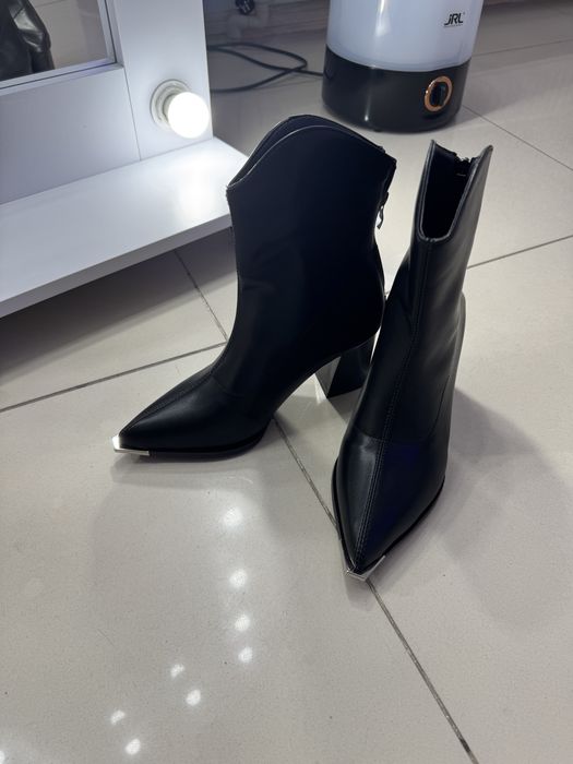 Ботіночкі нові чорні