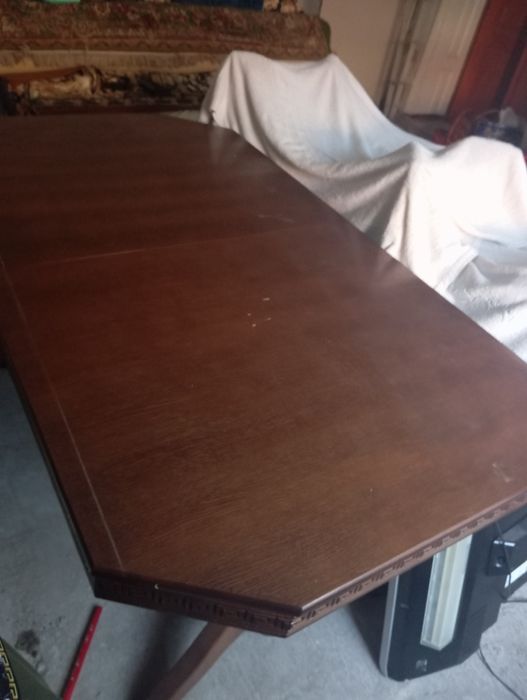 Стол в новом  состояние мало был в использовании