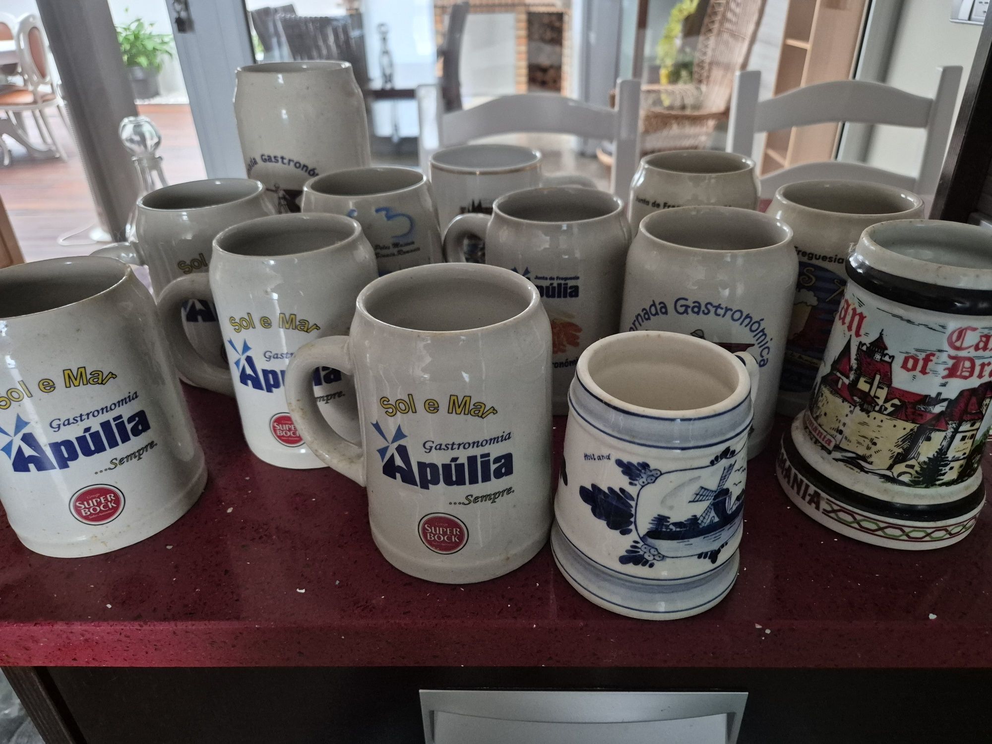 Canecas de cerveja