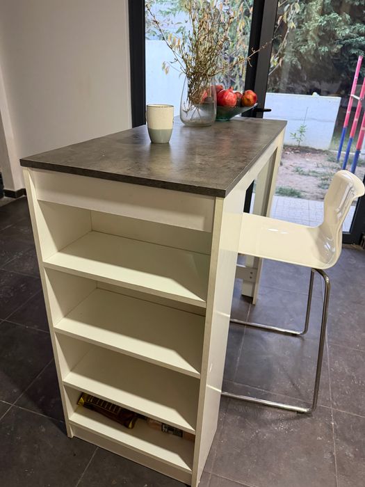 Ilha da cozinha, mesa