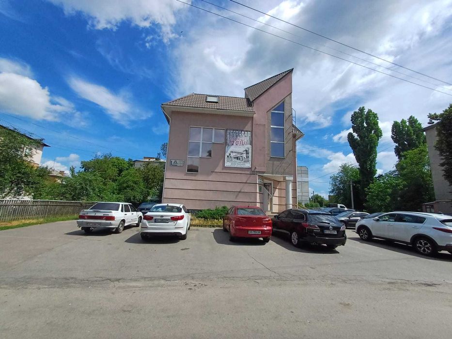 360м2 три поверхи по 80м2+підвал