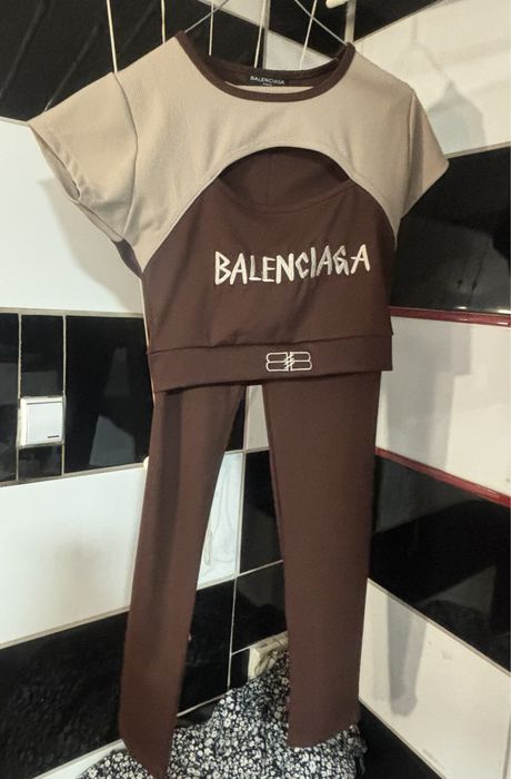 Komplet jak nowy r. M