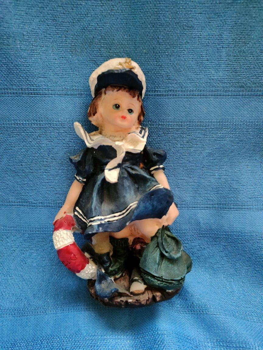 Sprzedam figurkę porcelanowa