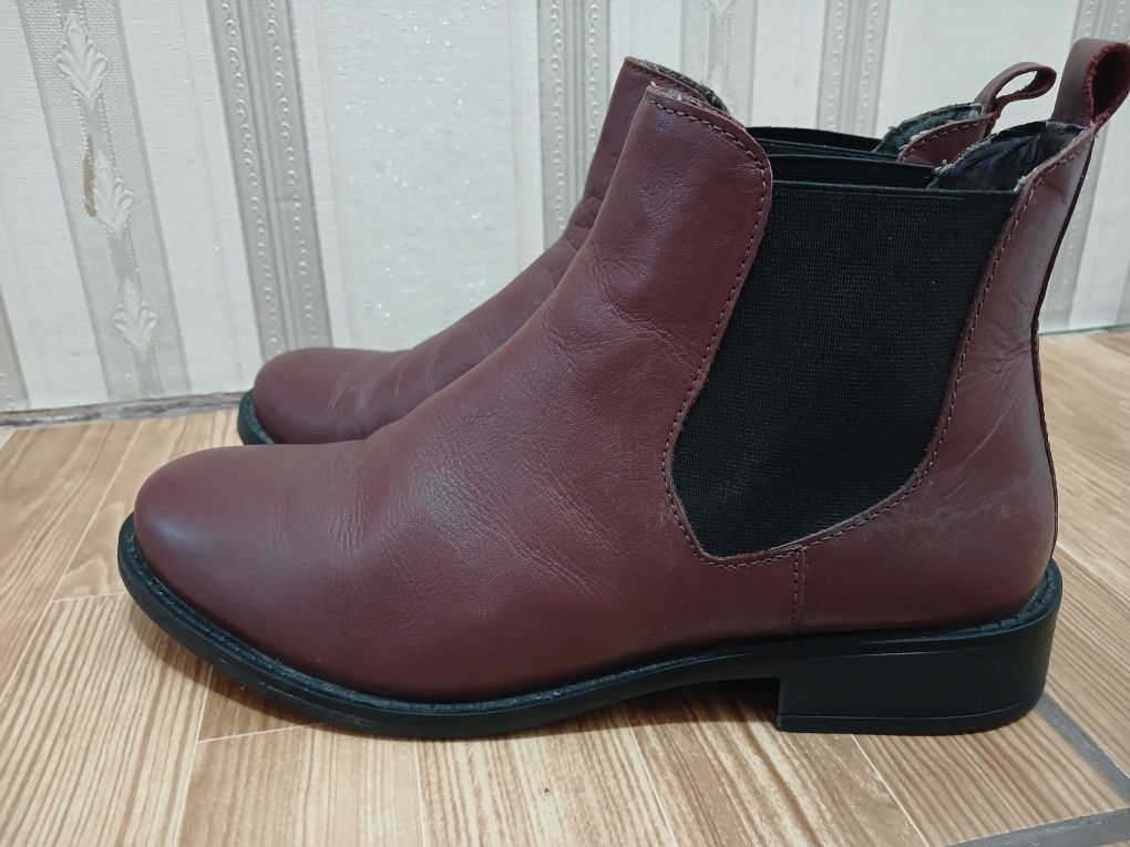 Жіноче взуття, р 38, 24,5см