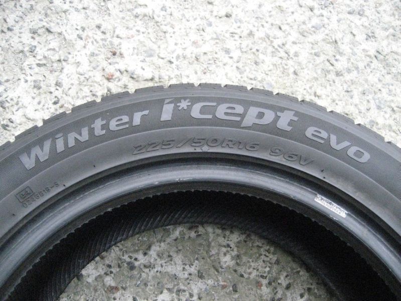 225/50R16 96V Hankook Зима 2штуки протектор 7-7.5 мм