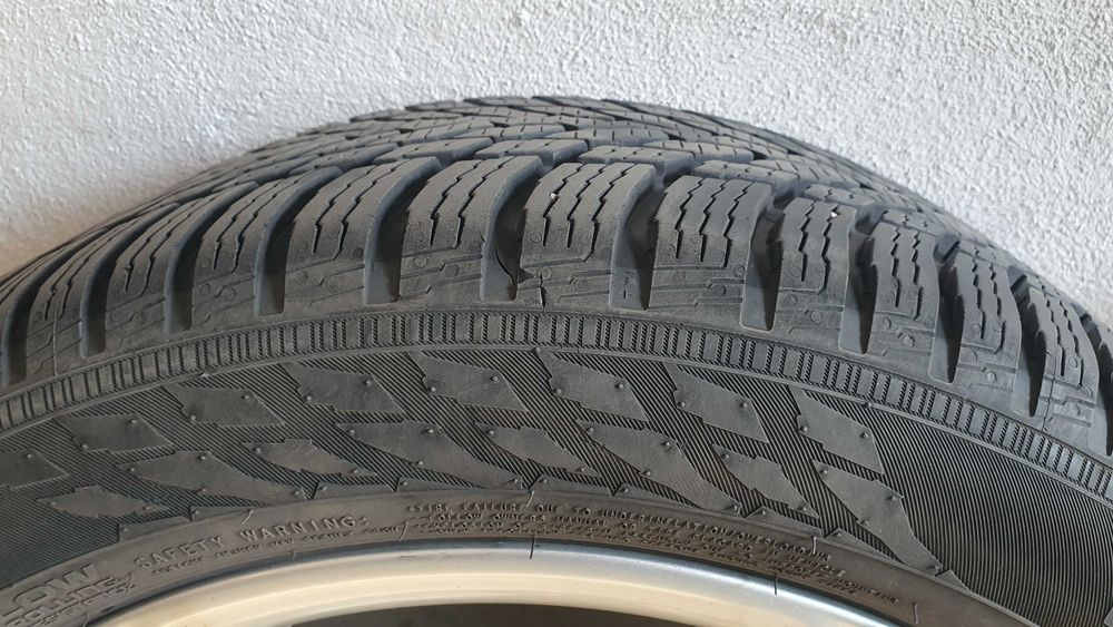 Felgi 225 50 R17 z zimowymi oponami - oryginalne Audi A5