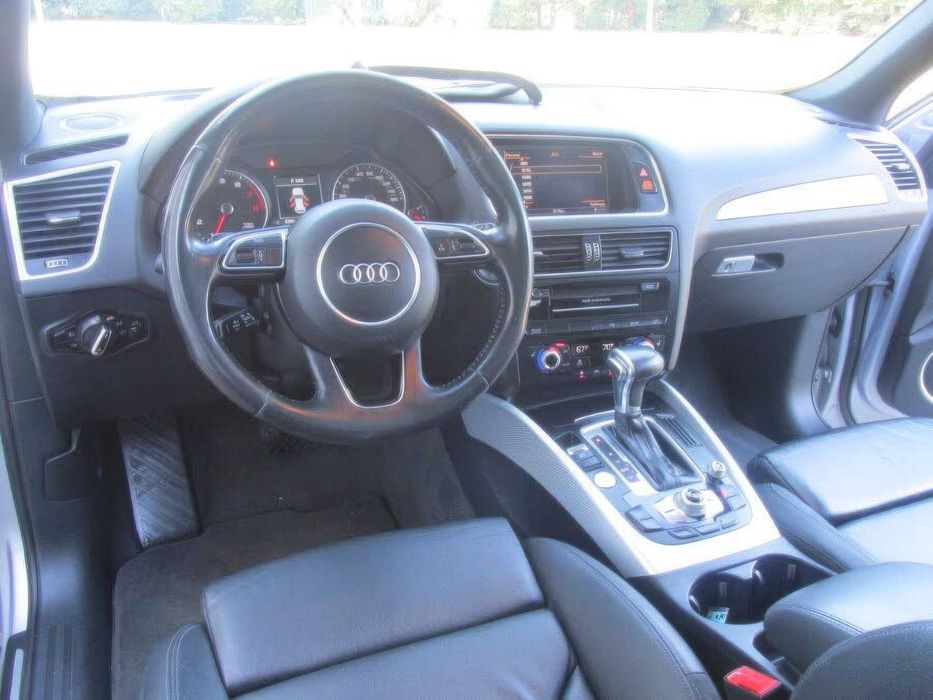 Audi Q5 quattro Premium Plus      2017