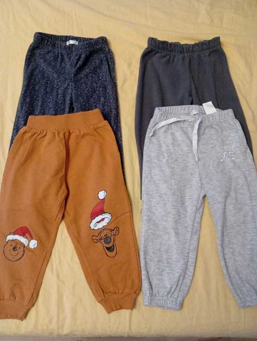 Zestaw cztery pary spodni dresowych 92