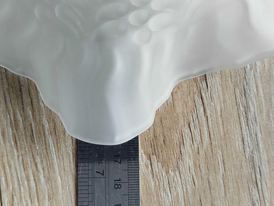 Metalowy toczony Brązowy świecznik z teksturowanym szkłem